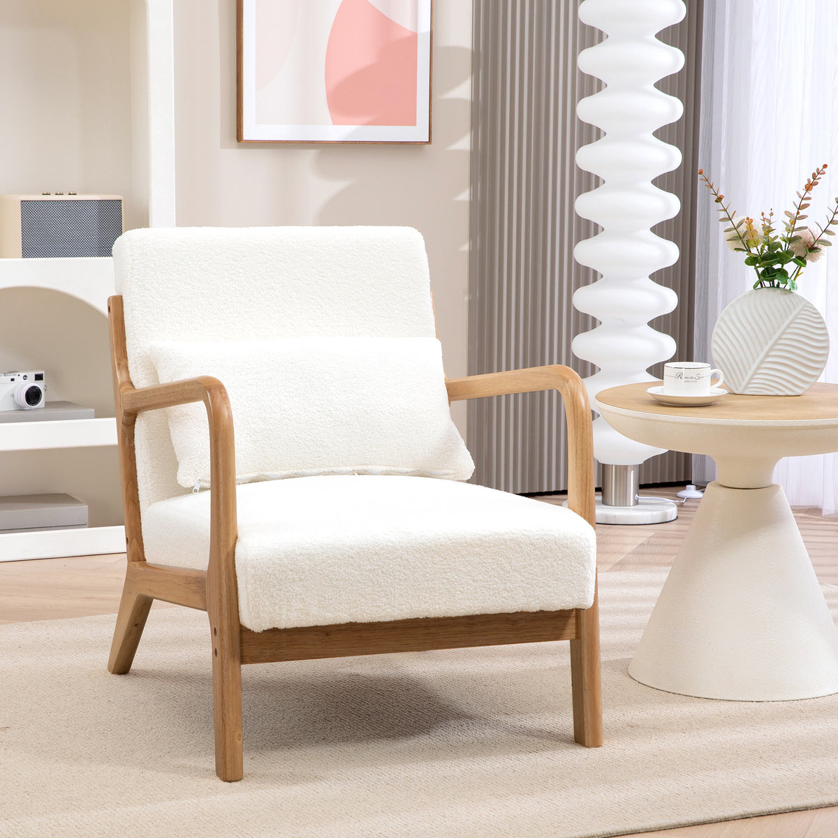 Fauteuil lounge bouclette crème, structure bois d'hévéa, vue 7 – Saint-Oréan
